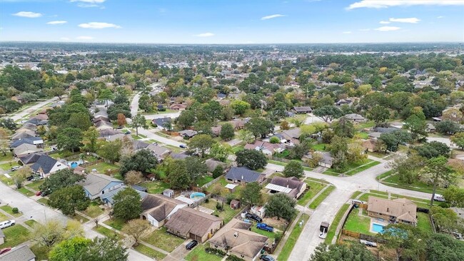 Building Photo - 21518 Greenham Dr