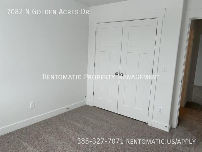 Building Photo - 7082 Golden Acrs Dr