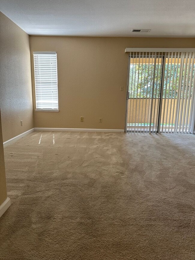 Building Photo - Stunning Condo in Turlock available for im...