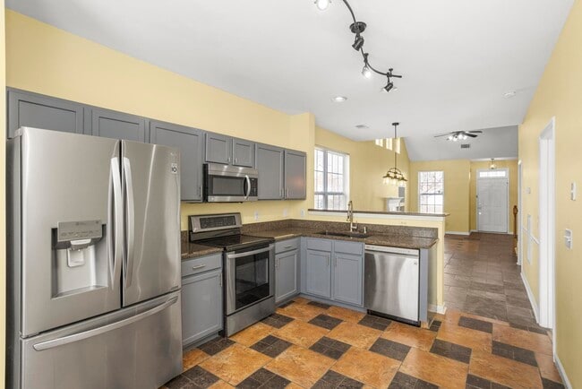 Building Photo - 27 Fawn Creek Pass