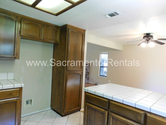Building Photo - Charming Fair Oaks 3bd/2ba Home near Fair ...