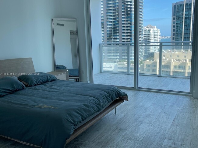 Building Photo - 1080 Brickell Ave