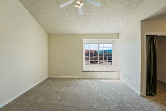 Building Photo - 9045 Aldersgate Ct