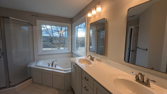 Building Photo - 527 Competition Rd