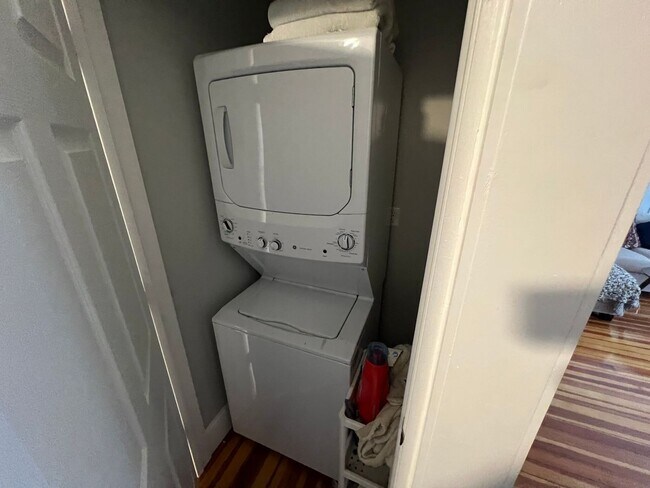 Building Photo - 305 Highland Ave #2 Somerville MA 02144