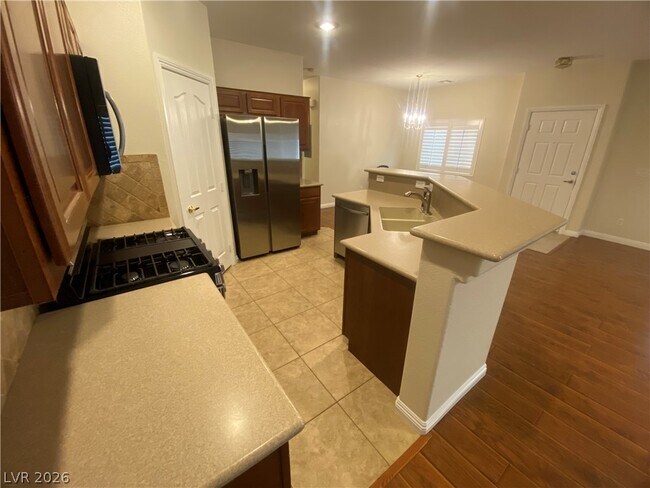 Building Photo - 6529 Za Zu Pitts Ave