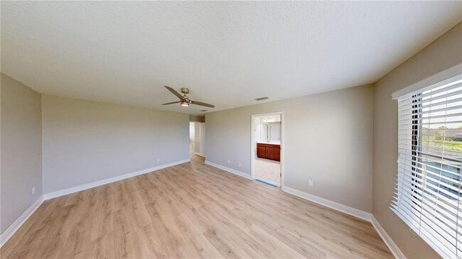 Building Photo - 6207 Colmar Pl