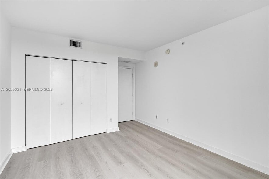 Building Photo - 4250 Biscayne Blvd