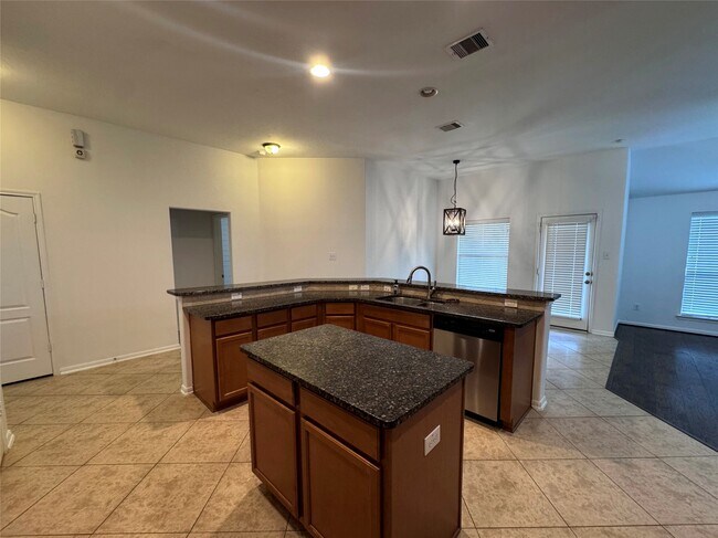 Building Photo - 9023 Kinnel Ln