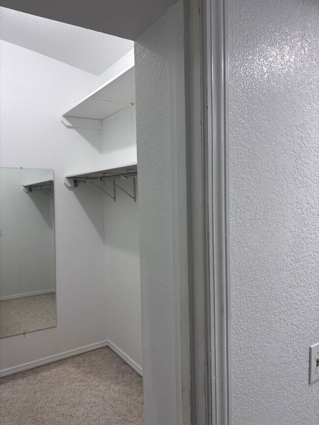 Building Photo - 3555 N Snow Goose Dr