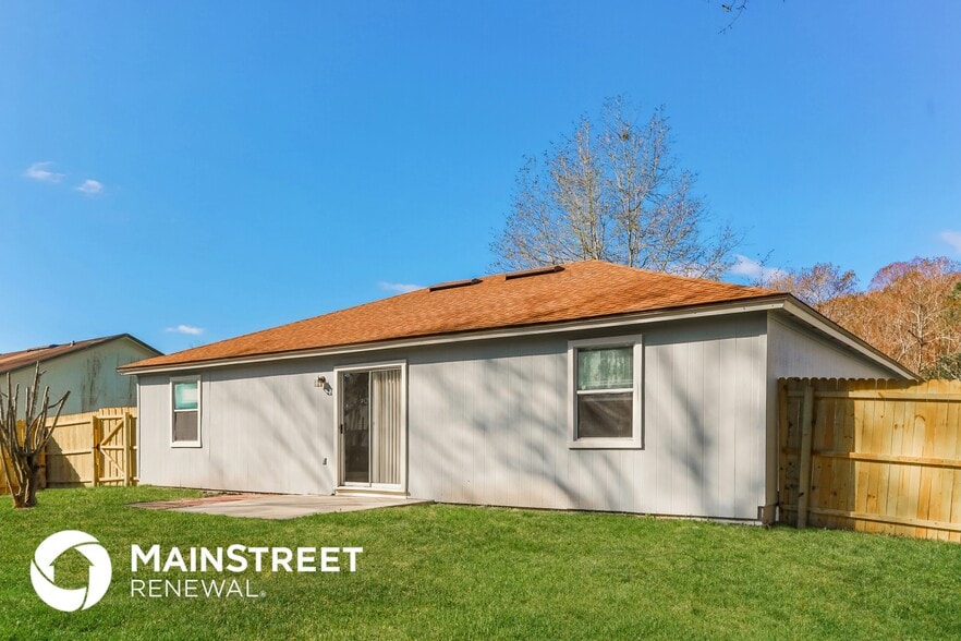 Building Photo - 1597 Twin Oak Dr W