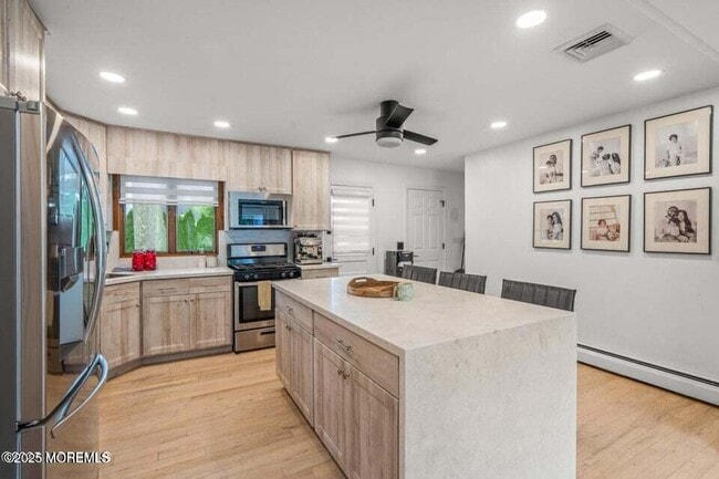 Building Photo - 188 Belmar Ave