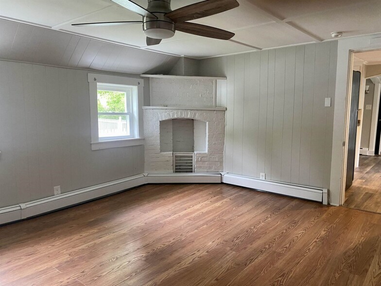 Building Photo - 3 Dodge St