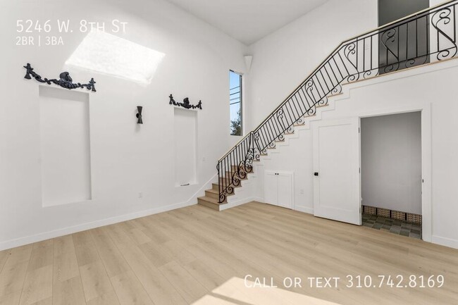 Building Photo - 5246 W 8th St