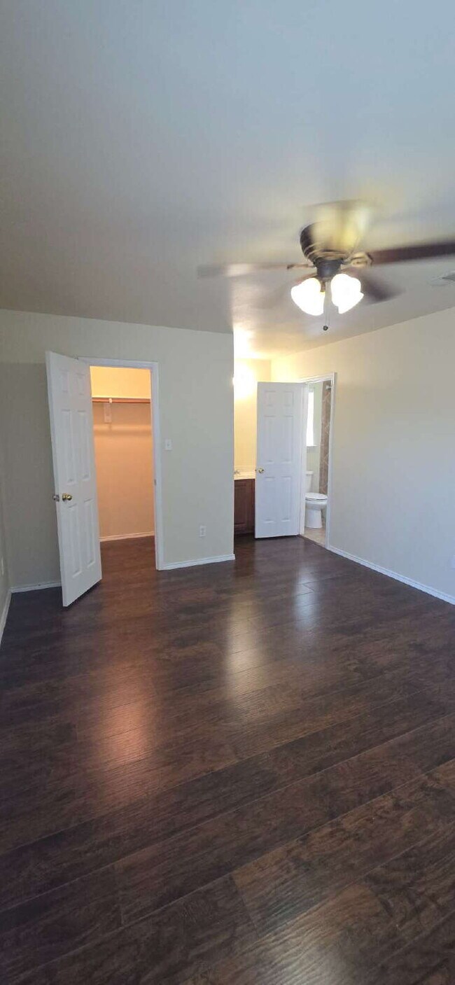Building Photo - Expansive Mansfield Home with 5 Bedrooms, ...