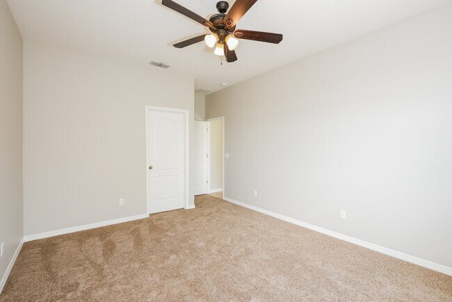 Building Photo - 12425 Hammock Pointe Cir