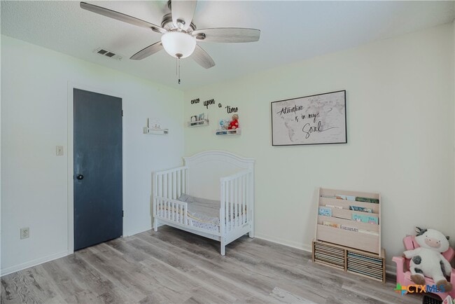 Building Photo - 1012 Pin Oak Dr