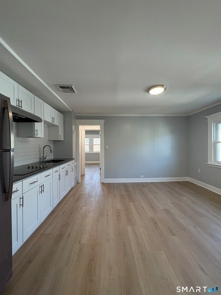 Building Photo - 72 4th St