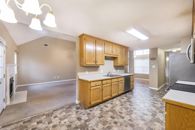 Building Photo - 205 Carver Ct