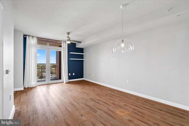 Building Photo - 11760 Sunrise Valley Dr