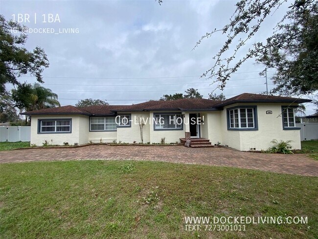 Building Photo - Affordable Unit with Private Bathroom