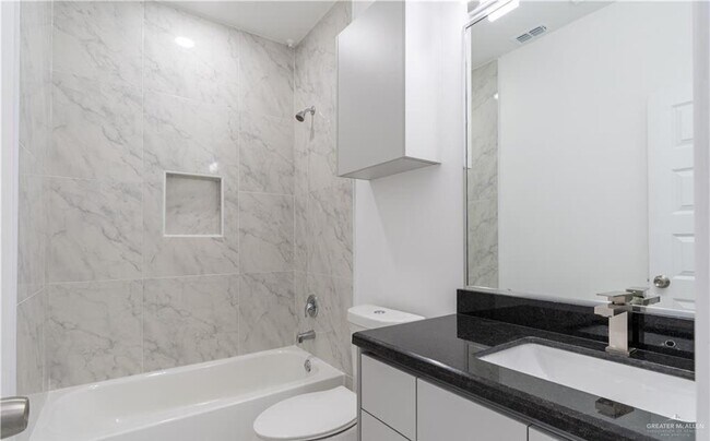 Building Photo - 7 Angelina Dr