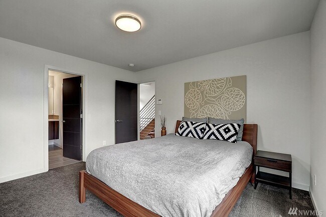 Building Photo - 2611 NW 65th St