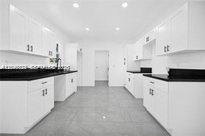 Building Photo - 1301 Sharar Ave
