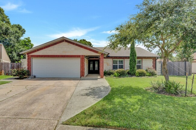 Building Photo - 831 Bradwell Dr