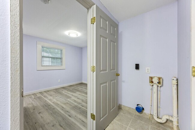 Building Photo - Adorable Newly Renovated 3/2 on Amelia Island’s South End