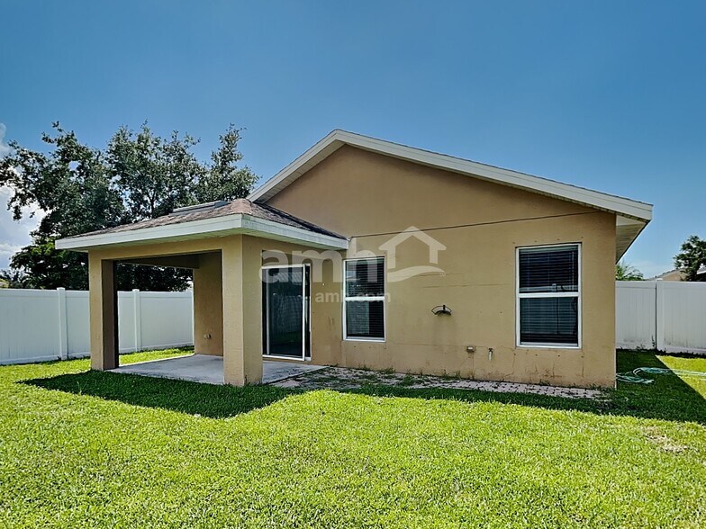 Building Photo - 7206 54th Ter E