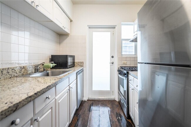 Building Photo - 1120 Euclid Ave