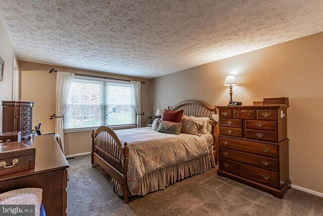 Building Photo - 6221 Wilmington Dr