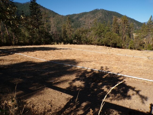 Building Photo - 13230 OR-238