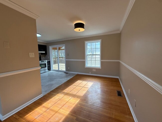 Building Photo - 220 Brampton Rd