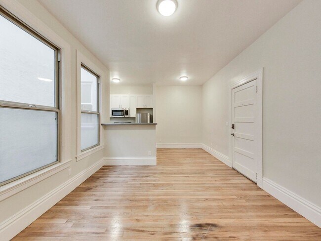 Building Photo - 1115 Polk St