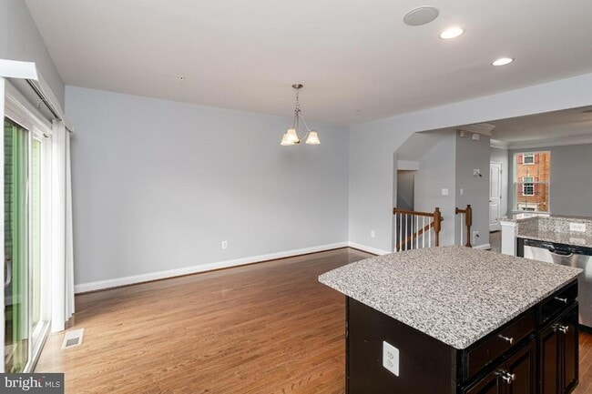 Building Photo - 5525 Peanuts Ln