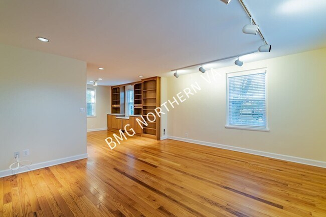 Building Photo - 4701 31st St S