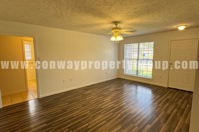 Building Photo - 96 Donna Kay Dr