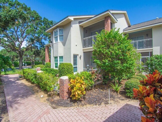 Building Photo - 101 E Park Shores Cir