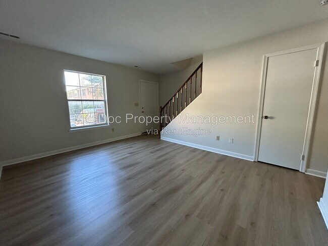 Building Photo - 16134 Clarence Ct