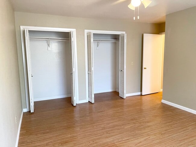 Building Photo - Centrally Located 3 Bedroom Duplex in Wind...