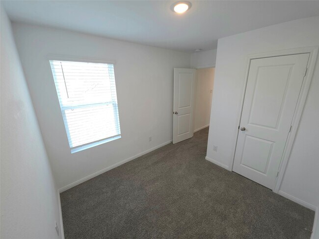 Building Photo - 16447 Valerie Marie Pl