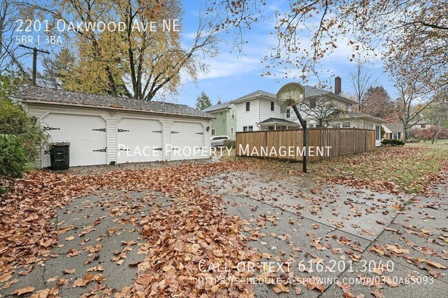 Building Photo - 2201 Oakwood Ave NE