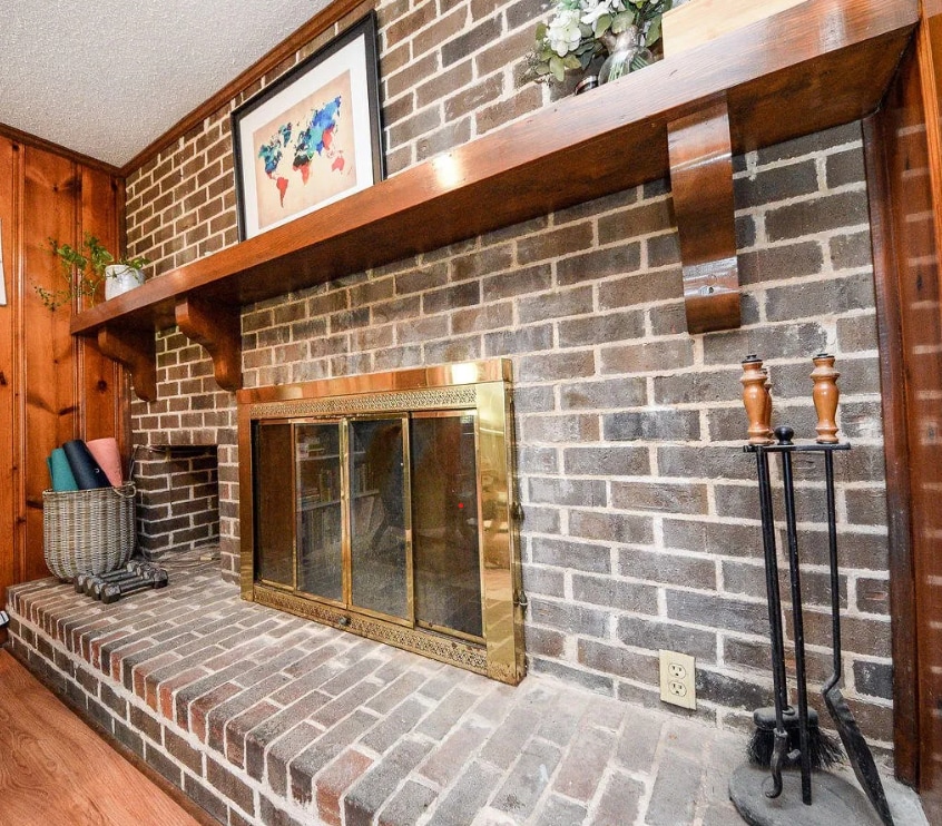 fireplace - 2506 Elm Dr NE