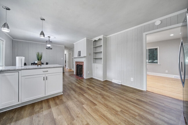 Building Photo - 6215 Robinson Church Rd