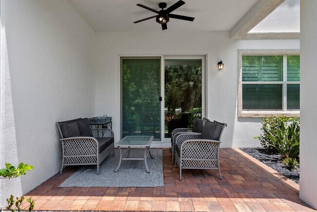 Building Photo - 15848 Italian Cypress Wy