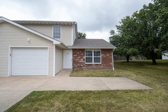 Building Photo - 4901-4903 Moniteau Ct