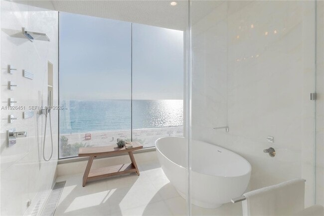 Building Photo - 17975 Collins Ave