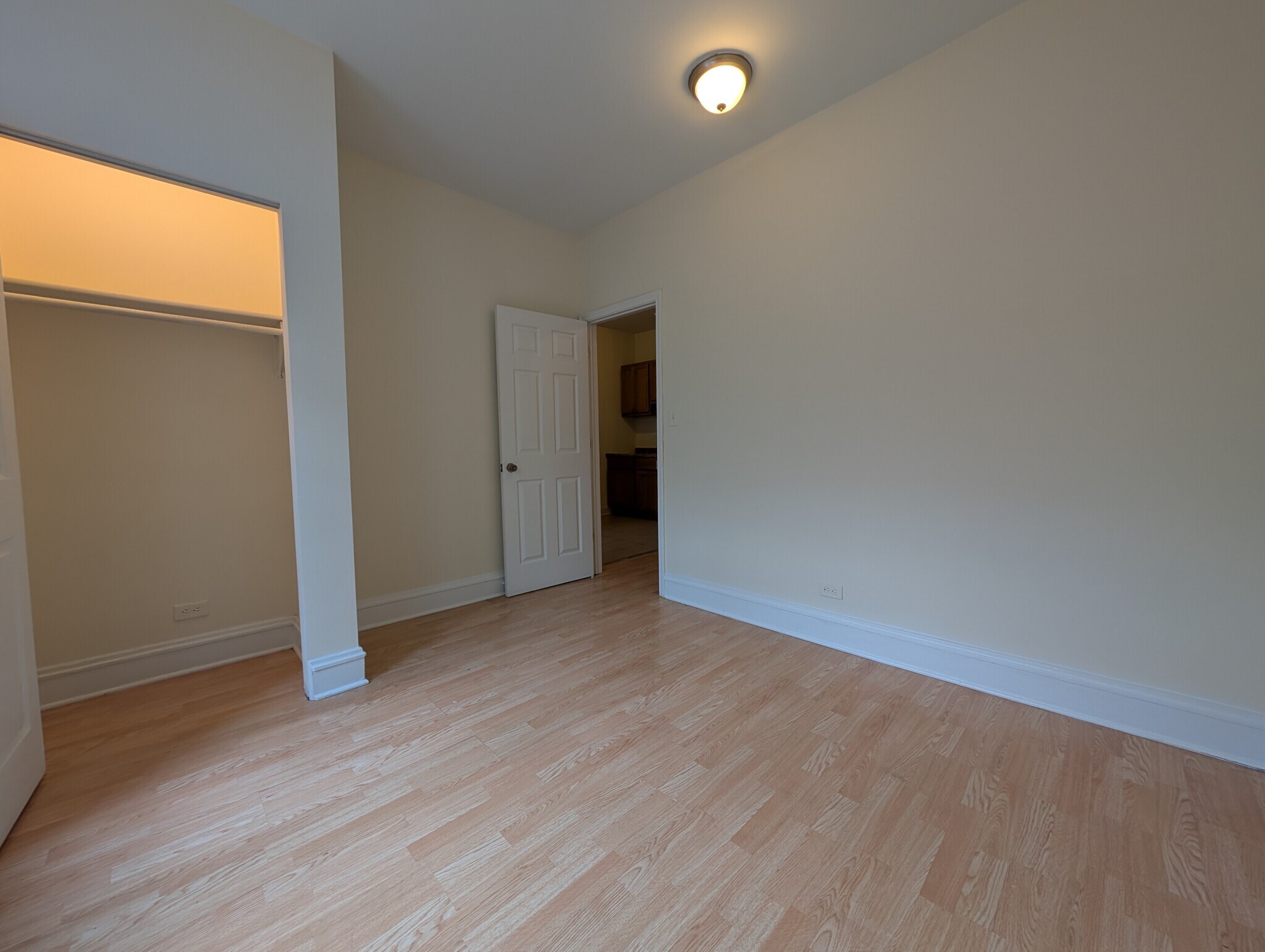 Building Photo - 4848 N Damen Ave